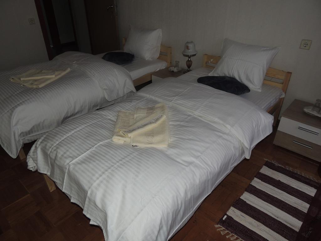 Kivilinna Homestay Lohkva Habitación foto